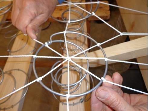 Sommier tapissier pour matelas de laine. Sommier tapissier à ressorts.