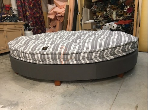 Matelas rond laine - Fabrication Artisanale Française fait main.