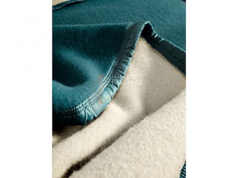 Couverture pure laine très chaude Volta 700 gr/m2 taille 240 x 220 cm