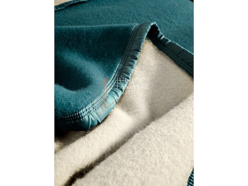 Couverture pure laine très chaude Volta 700 gr/m2 taille 240 x 220 cm