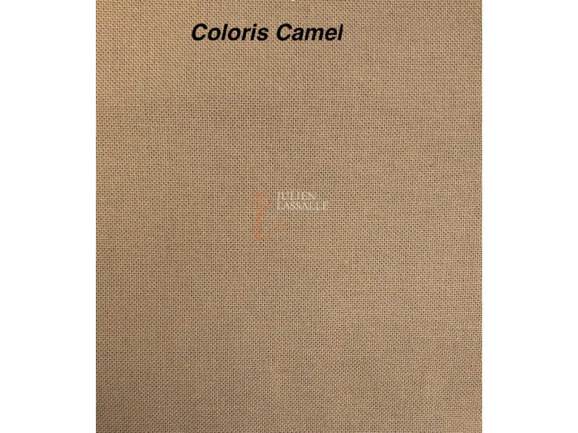 Tête de lit personnalisée Chloé, finition boutonnée.