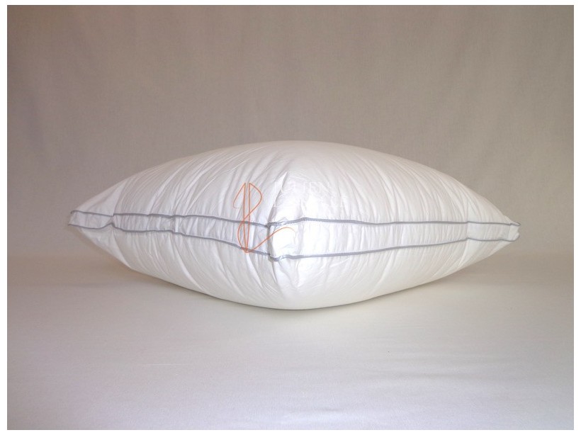 Oreiller en percale de coton garnissage micro-fibres sensation duveteuse