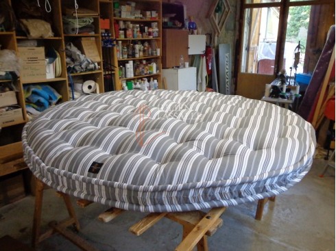 Matelas rond laine - Fabrication Artisanale Française fait main.