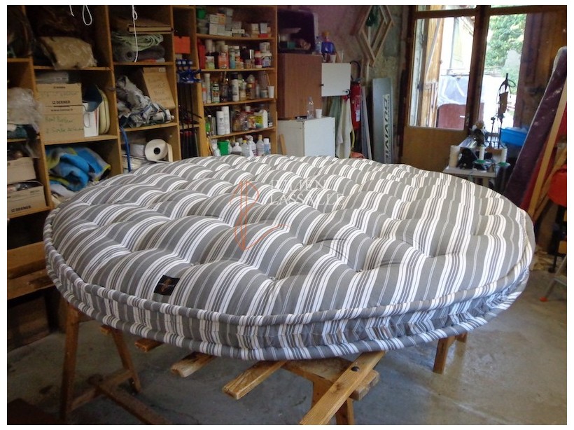Matelas rond laine - Fabrication Artisanale Française fait main.